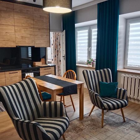 Apartament Dwupokojowy Ostrowiec Swietokrzyski Bagian luar foto