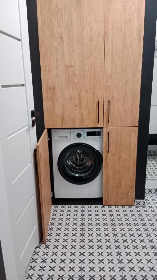 Apartament Dwupokojowy Ostrowiec Swietokrzyski Bagian luar foto