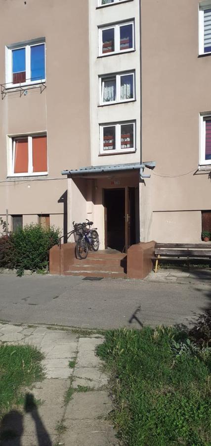 Apartament Dwupokojowy Ostrowiec Swietokrzyski Bagian luar foto